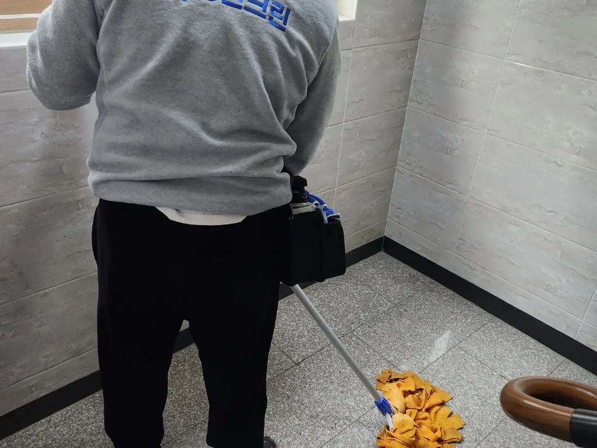 검단구 금곡동 빌라 복도·대기 동선 야간 위생청소 사례 - 행진크린