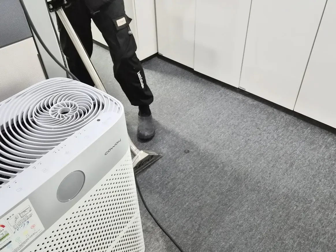 부평구 산곡동 사업장 로비·복도 카페트 바닥 위생청소 사례 - 행진크린